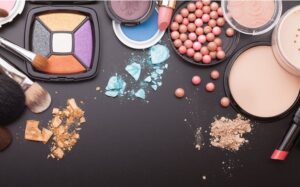 Maquillage et cosmétiques : le problème est souvent le nickel !